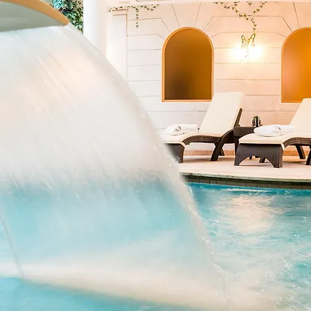 Almina Hotel Racines