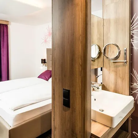 Almina Hotel